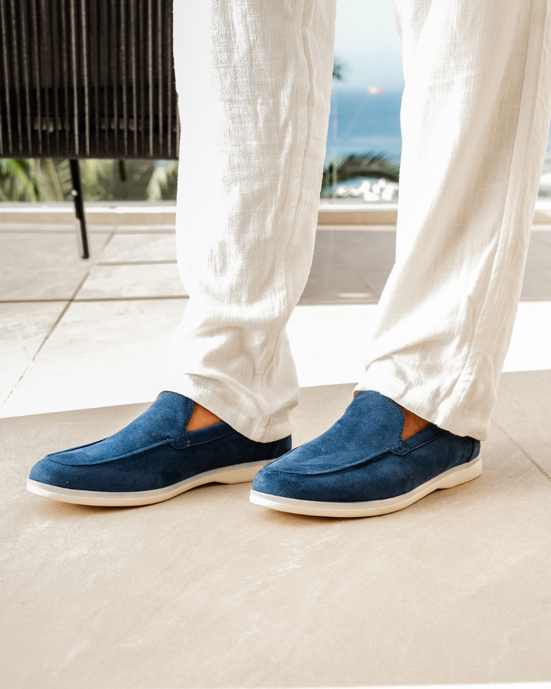 Oud geld suede loafers