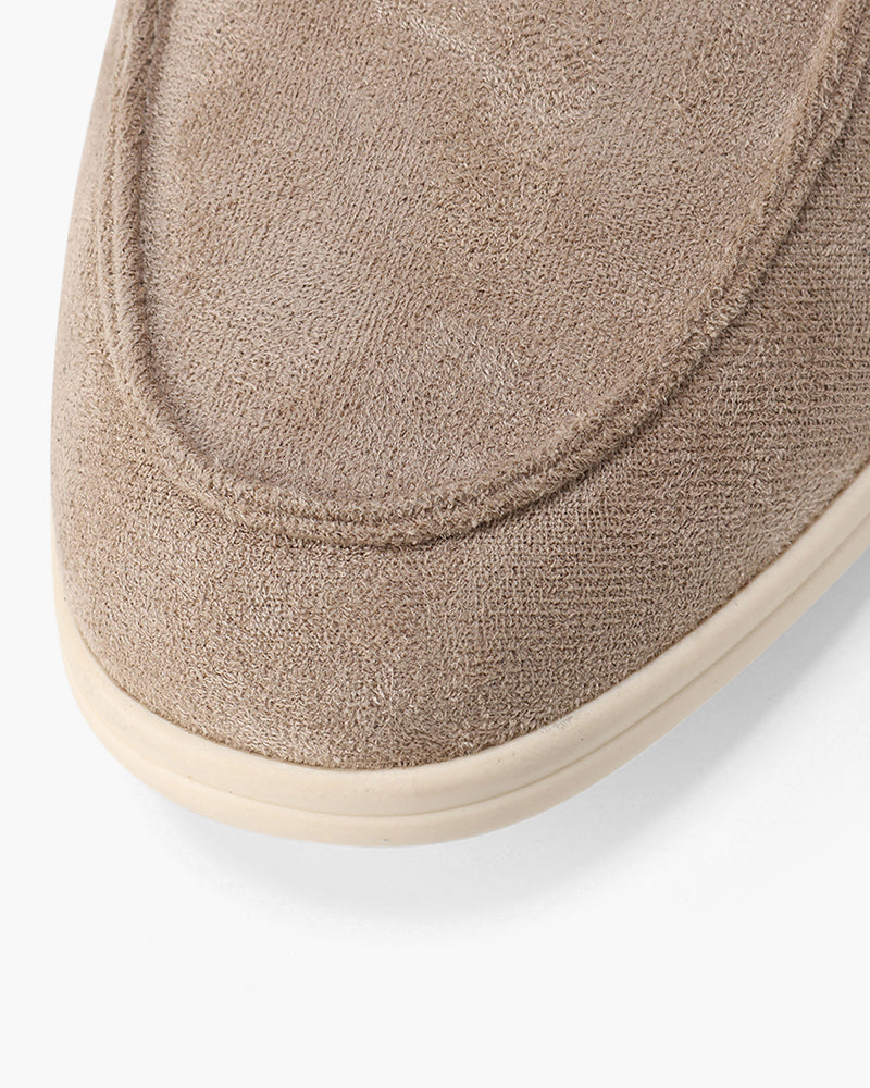Oud geld suede loafers